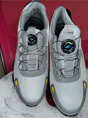 Gray steel safety toe Mesh Sneaker . New